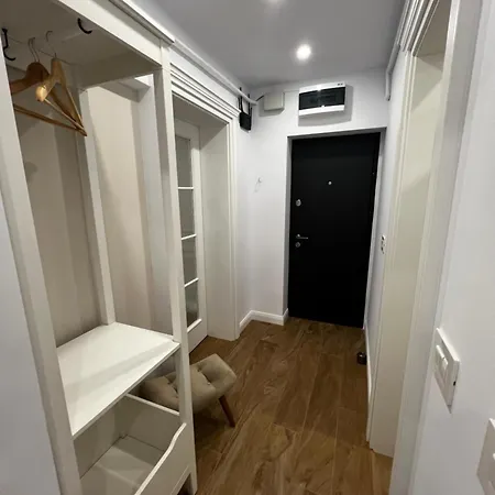Lux 1 Apartment *